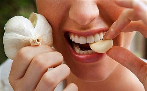 Chữa nhức răng bằng tỏi