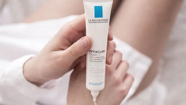 Sử dụng các loại kem trị thâm trên thị trường