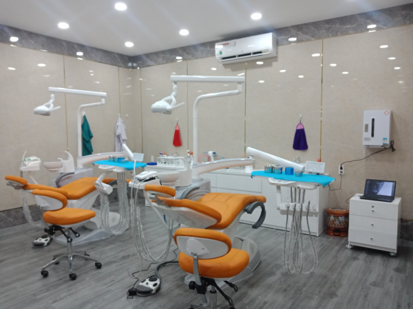 Nha khoa Quốc tế A&A với kinh nghiệm hoạt động lâu năm cùng đội ngũ y bác sĩ giỏi chuyên môn