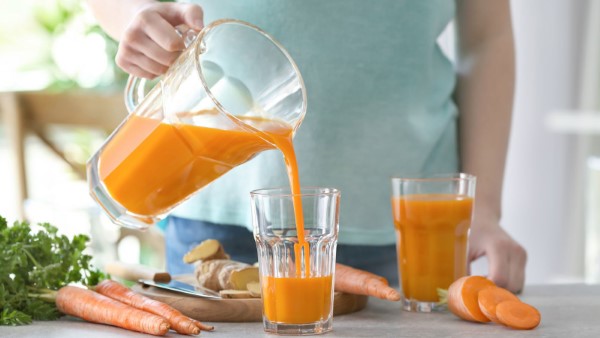 Lưu ý khi uống nước ép cà rốt giảm cân