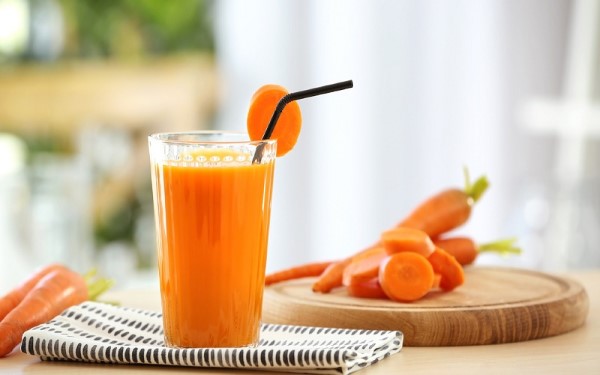 1 ly nước ép cà rốt bao nhiêu calo?