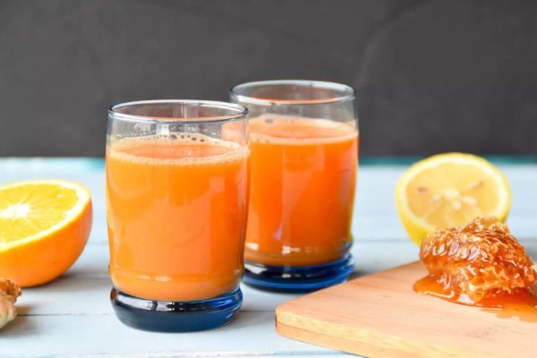 Cách làm nước ép cà rốt mật ong