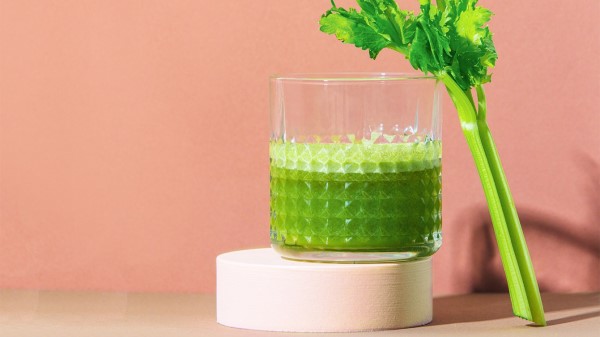 1 ly nước ép cần tây bao nhiêu calo