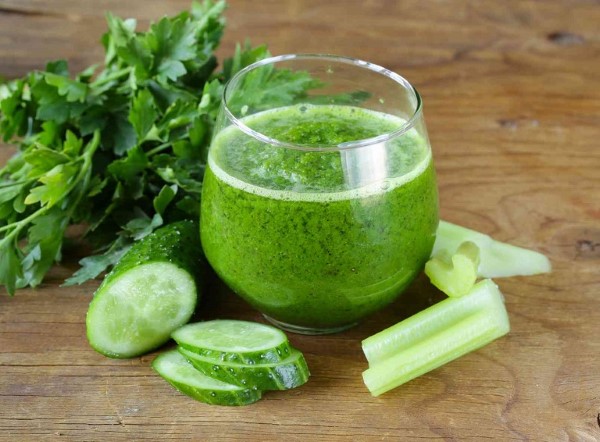 Giảm cân bằng cần tây và dưa chuột