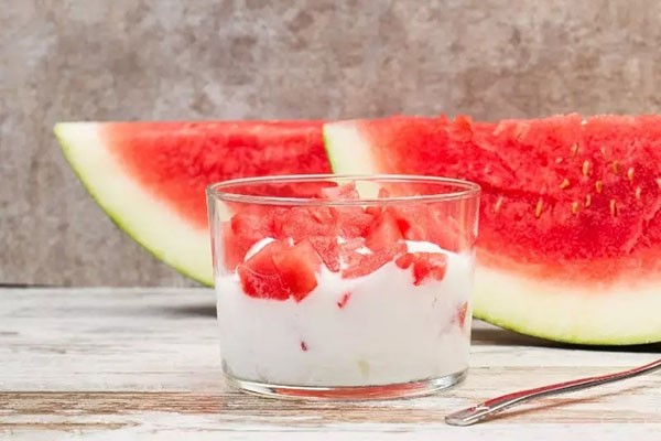 Cách làm dưa hấu sữa chua