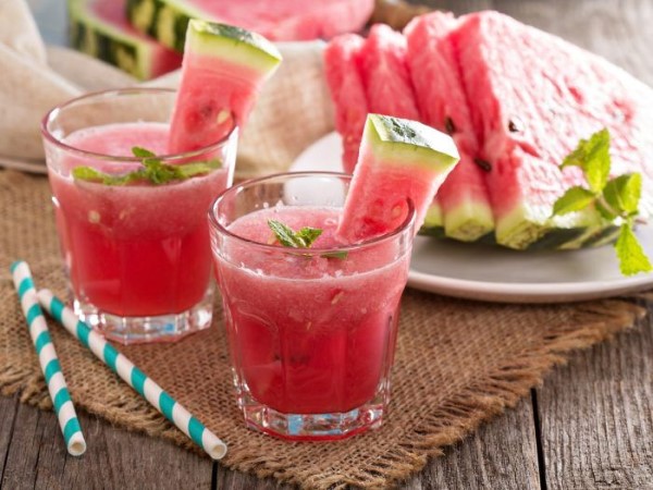 1 cốc nước ép dưa hấu bao nhiêu calo