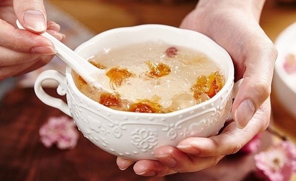 Những lưu ý khi sử dụng nước yến