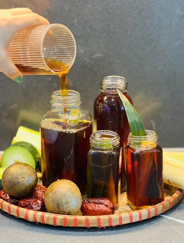Trà bí đao thêm mật ong